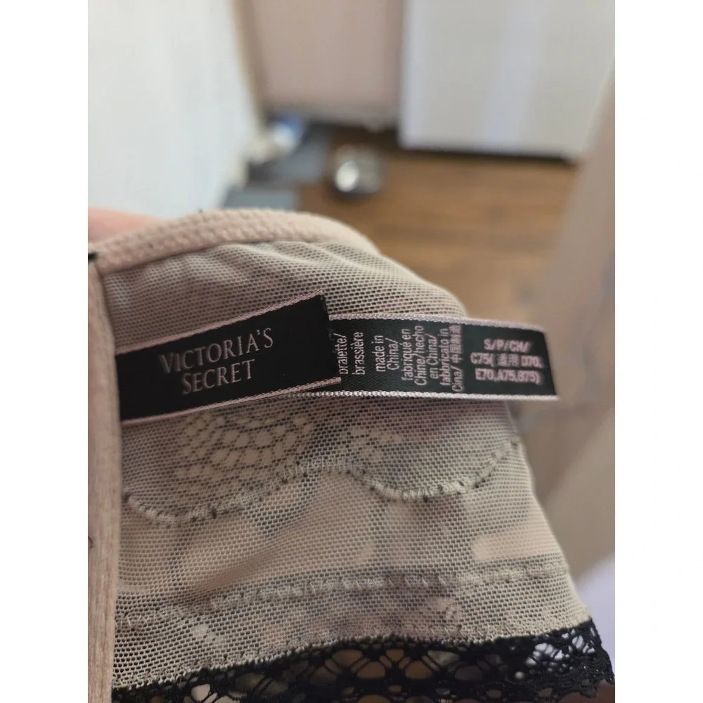 Victoria's Secret Black Lace Bralette Corset Back Strappy Bralette Small S - Picture 3 of 5